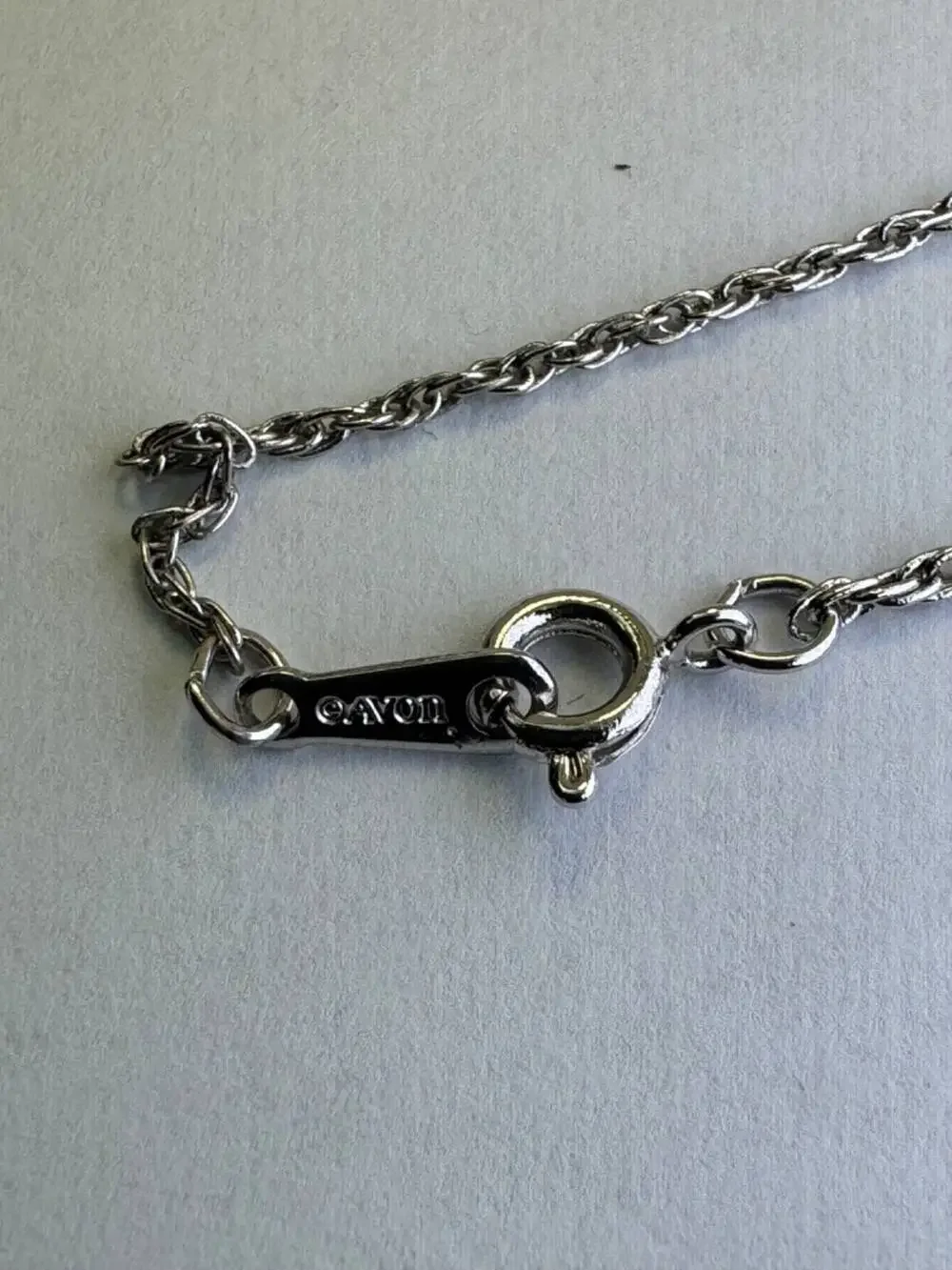 Vintage AVON Chain Necklace Bow Pendent Silver Tone 18” Jewelry